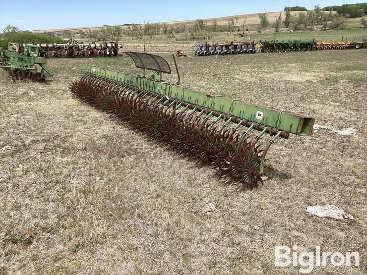 john-deere-400-image-5