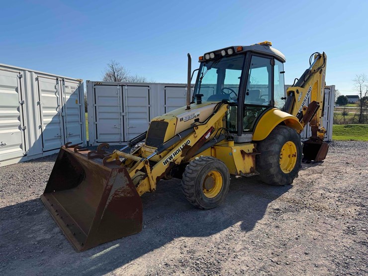new-holland-b95lr-backhoe-image-1