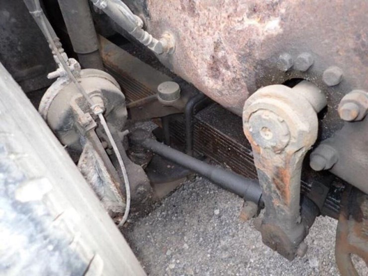 inoperable-2005-mack-cv713-granite-tri/a-vacuum-tr-image-30