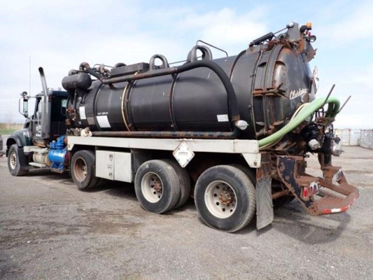 inoperable-2005-mack-cv713-tri/a-vacuum-truck-1m2a-image-7