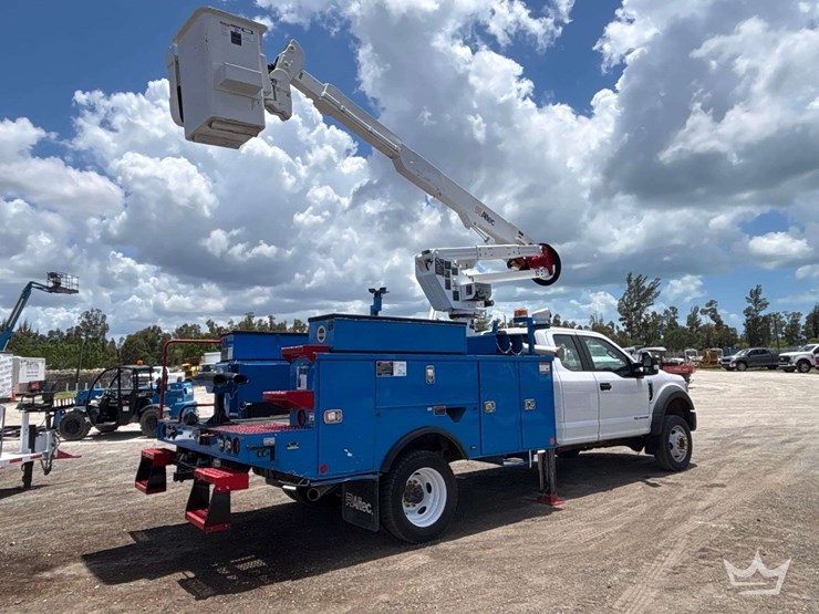 2020-ford-f550-image-3