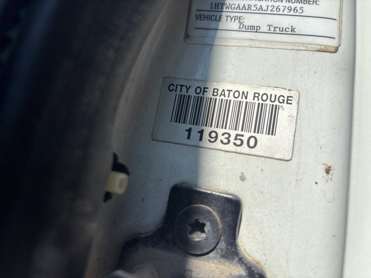 2010-international-7400-image-11