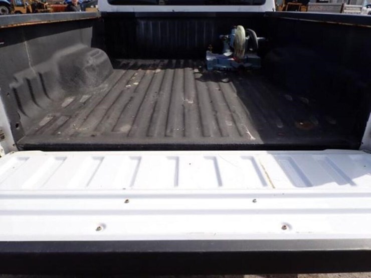 2010-ford-f350-xlt-image-37