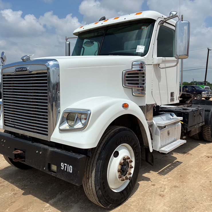 2016 FREIGHTLINER CORONADO 122 SD