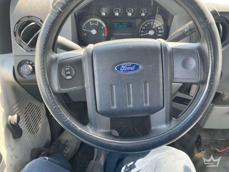 2015-ford-f550-image-14