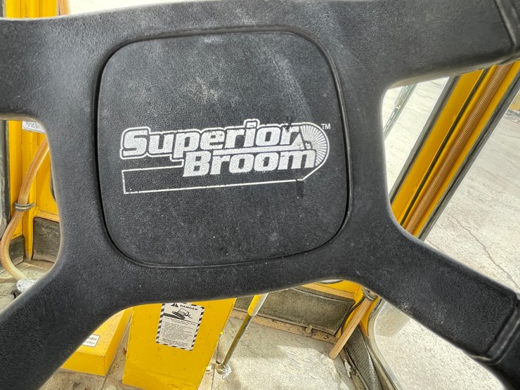 2017-superior-broom-dt80k-image-106