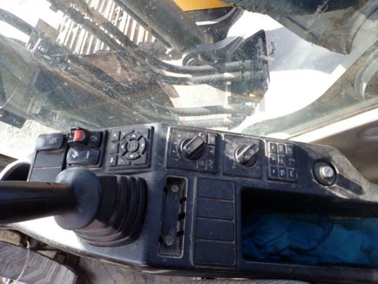 2015-volvo-ec250el-image-14