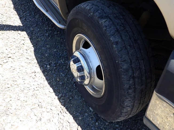 2005-chevrolet-silverado-3500-image-21
