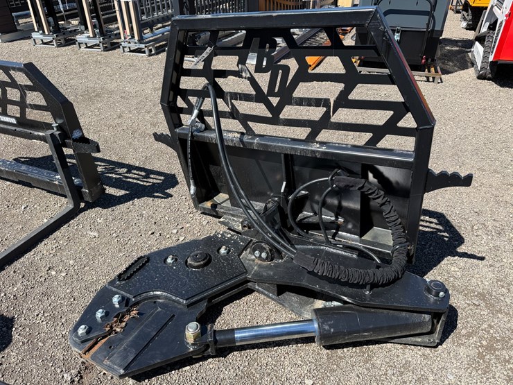 #14-•-blue-diamond-skid-steer-tree-shear-image-1