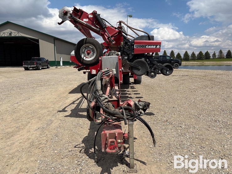case-ih-1200-image-2