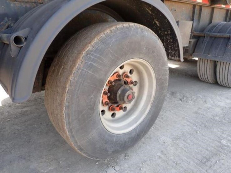 2007-axle-end-dump-image-17