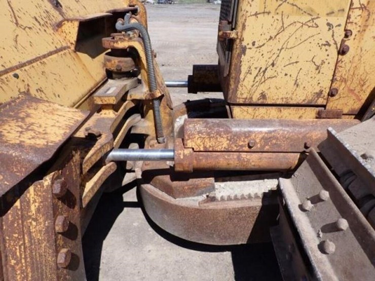 1990-caterpillar-d4h-image-24