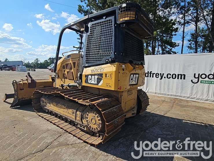 2016-caterpillar-d5k2-lgp-image-3