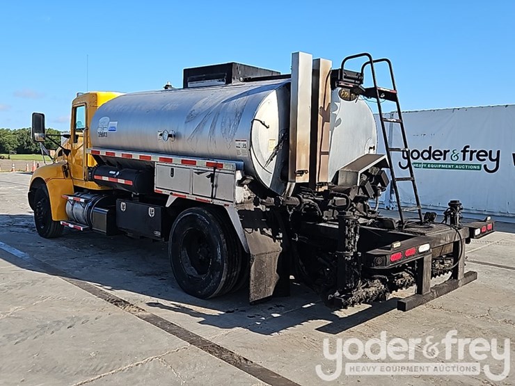 2016-kenworth-t300-image-4