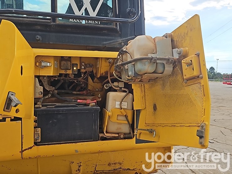 2020-komatsu-d39pxi-24-image-19