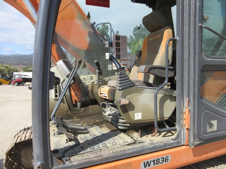 2010-doosan-dx140-lc-image-7