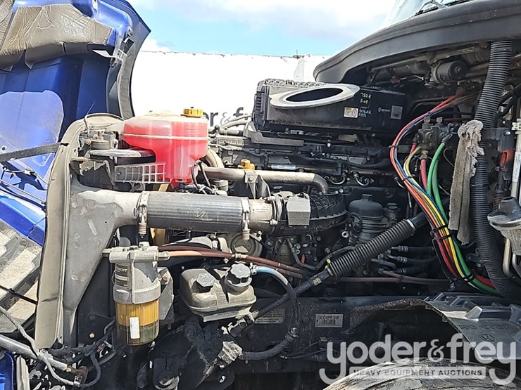 2019-freightliner-cascadia-125-image-22