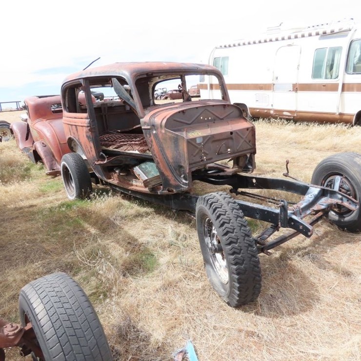 1932/3 Ford 2dr Sedan for Rod, Project, for Parts