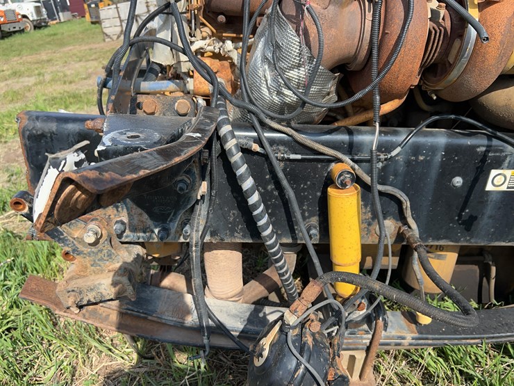 2008-caterpillar-c15-image-11