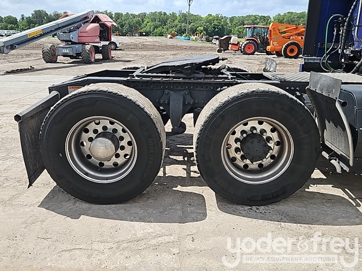2019-freightliner-cascadia-125-image-7