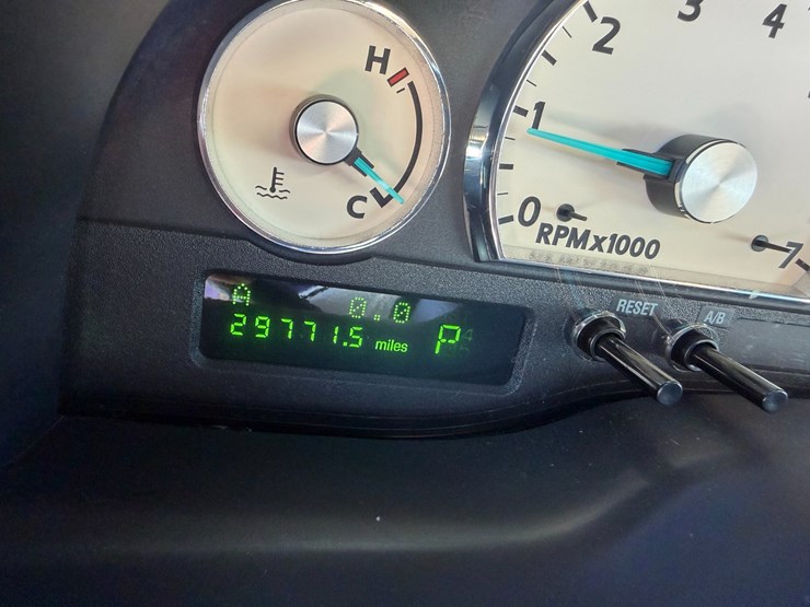 #47813-•-2004-ford-thunderbird-coupe-vin:-1fahp60a24y101242-image-78