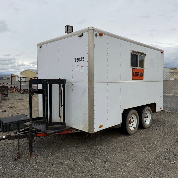 2002 Shopbuilt 12’ t/a doghouse trailer