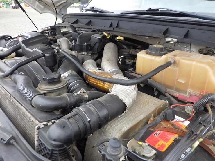 2011-ford-f550-image-14
