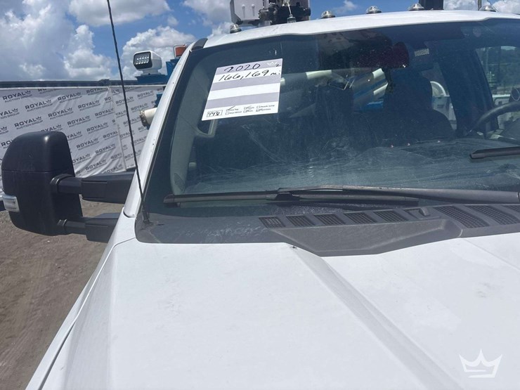 2020-ford-f550-image-16