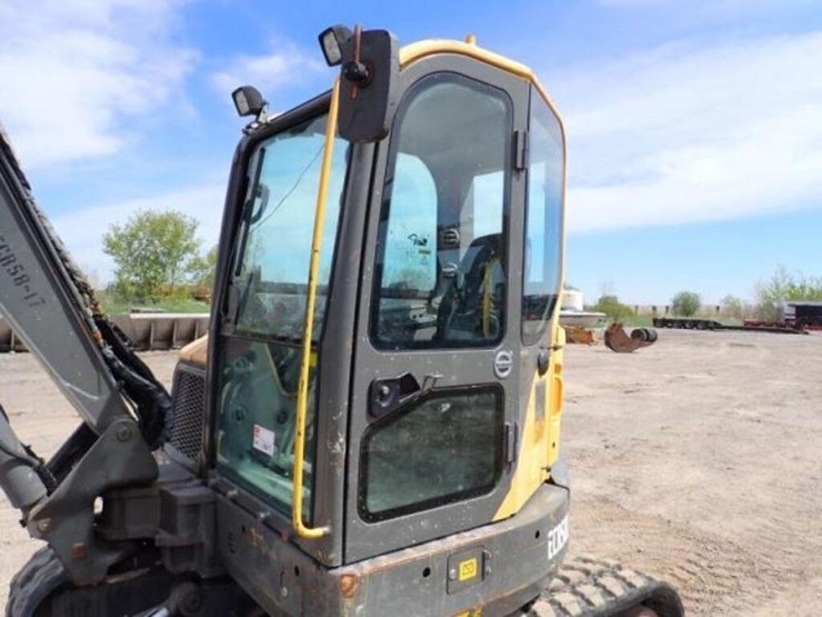 2015-volvo-ecr58d-image-20