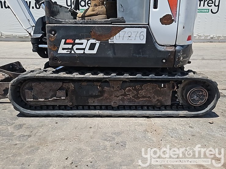 2020-bobcat-e20-image-19