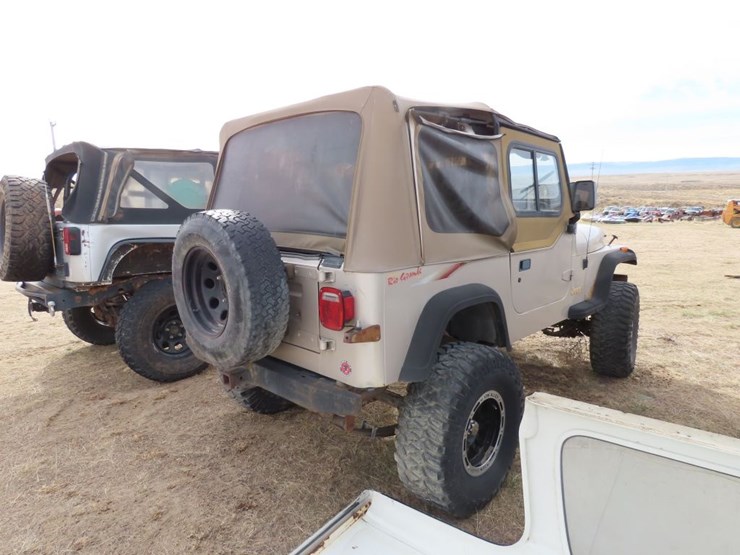 1995-jeep-wrangler-image-8