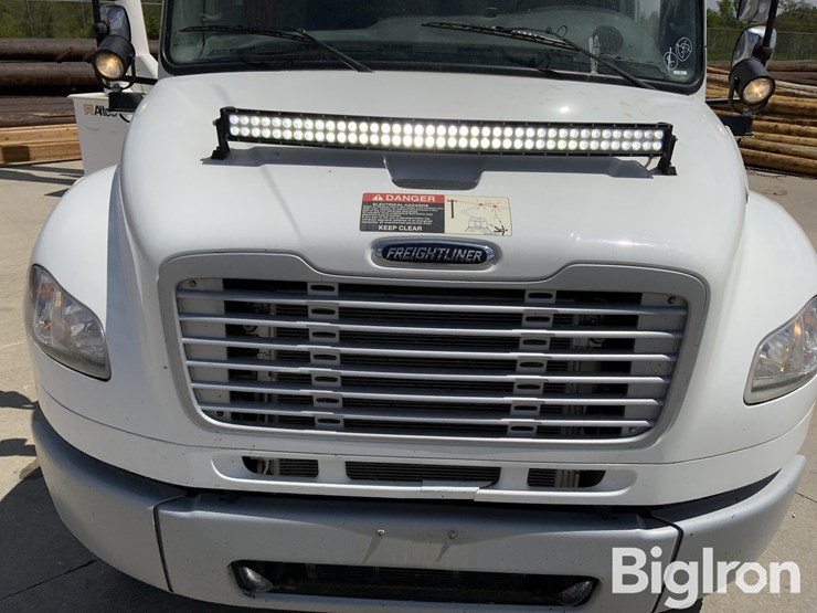 2015-freightliner-m2-106-image-19