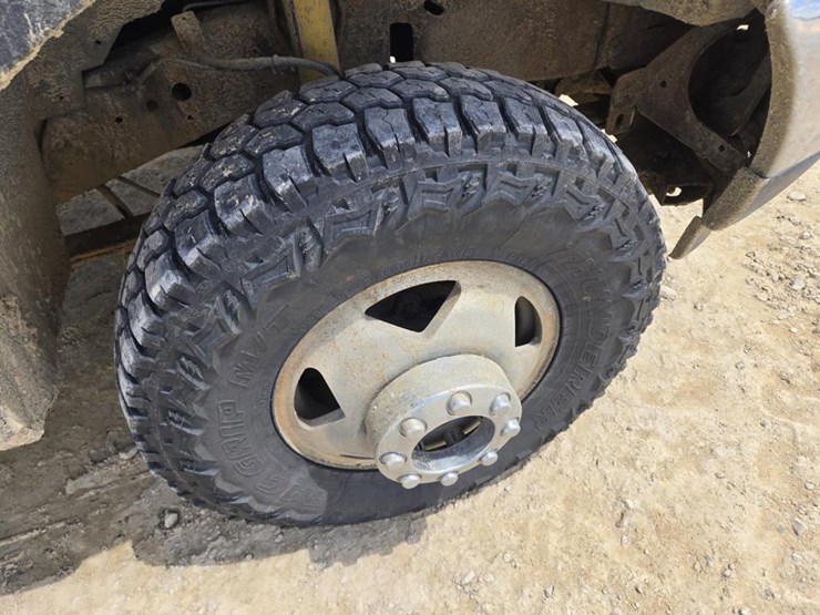 2001-ford-f350-image-23