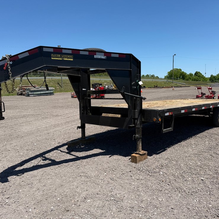 #79 • 2021 CARRY ON 25' GOOSENECK TRAILER