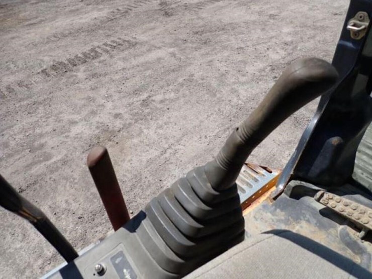 2004-deere-270c-lc-image-16