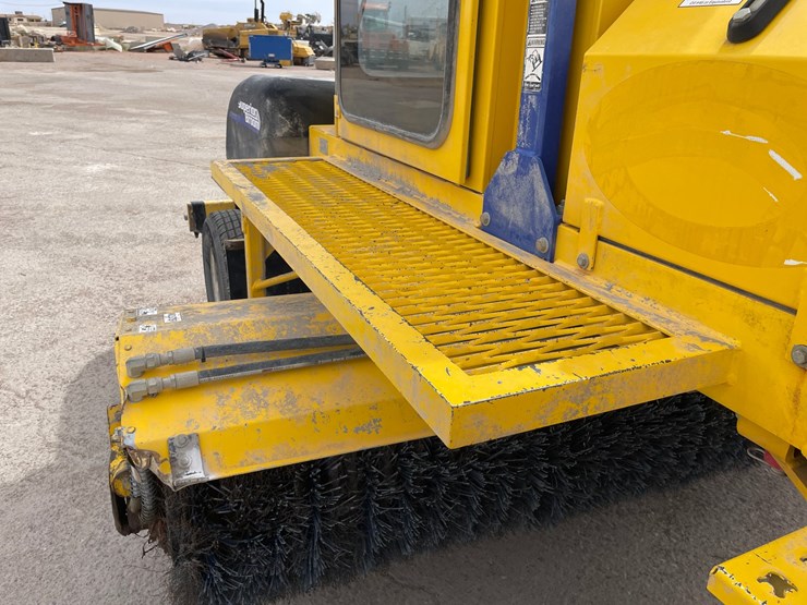 2017-superior-broom-dt80k-image-89