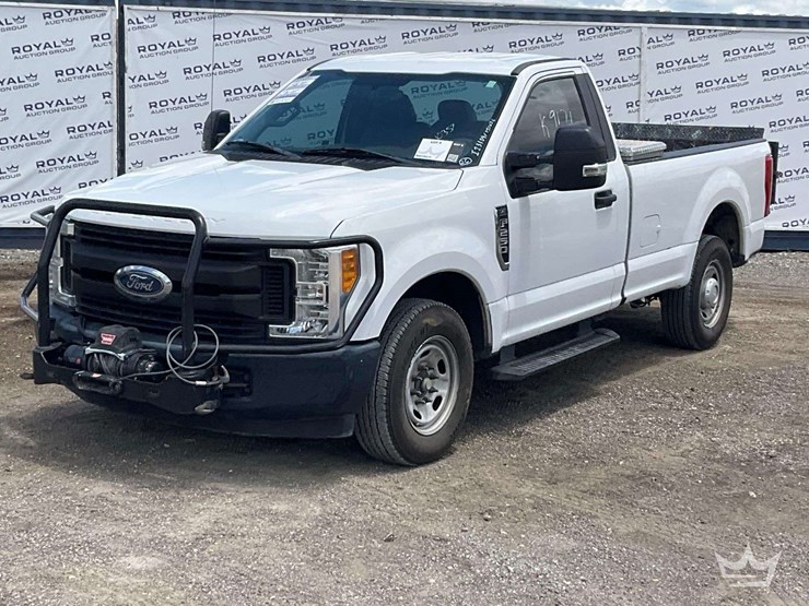 2017-ford-f250-image-1