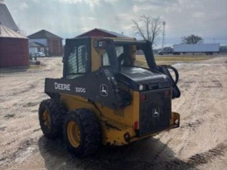 2019-deere-320g-image-3