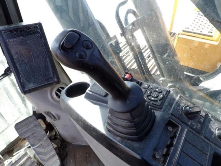2015-volvo-ec250el-image-13