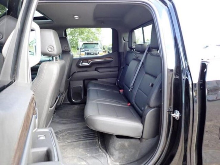 2024-chevrolet-silverado-1500-image-21