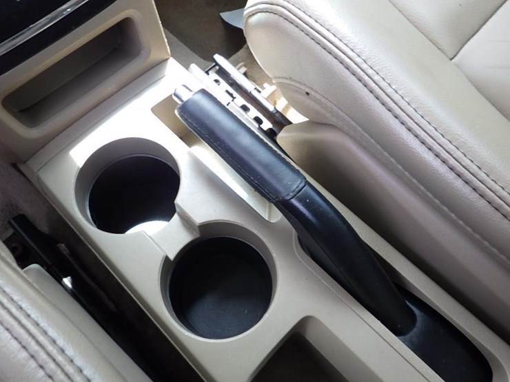 2013-jeep-patriot-image-38