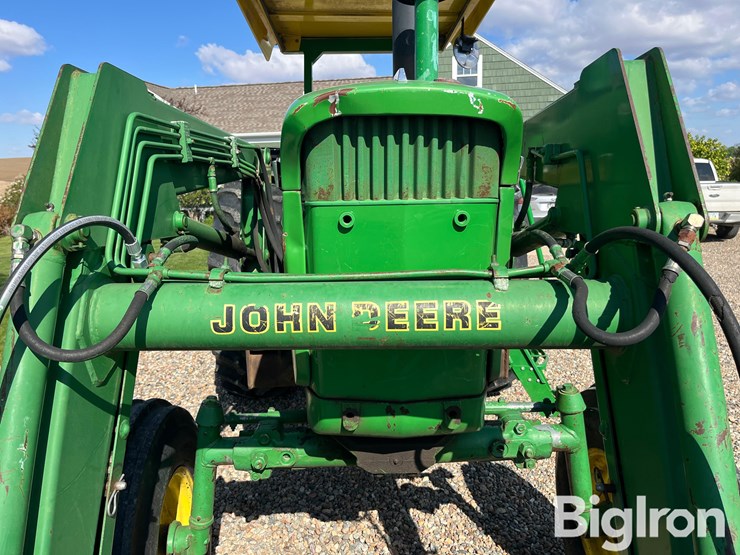 john-deere-4010-image-15