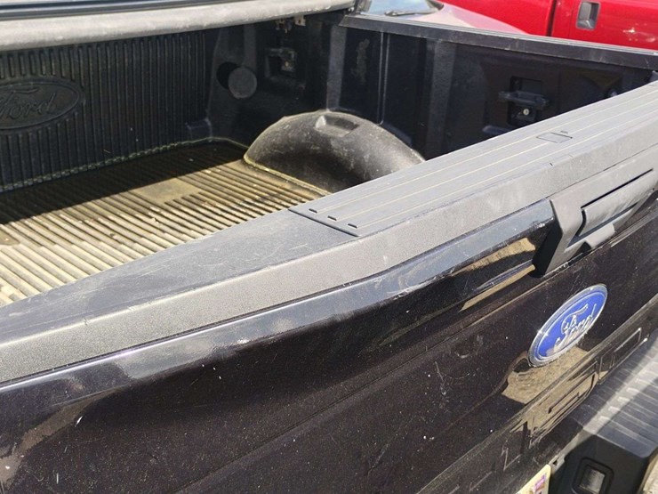2020-ford-f150-image-30