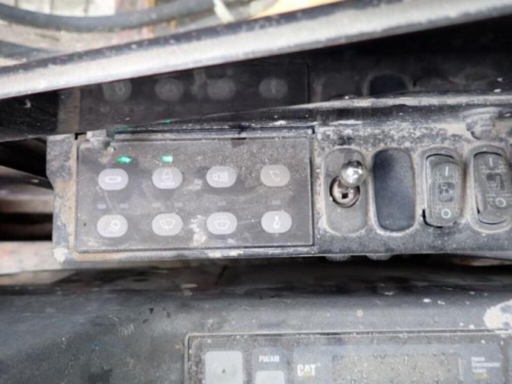 2013-caterpillar-321d-lcr-image-17