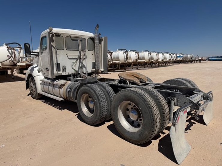 2019-kenworth-t680-image-9