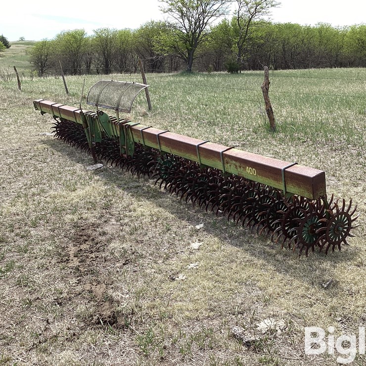 JOHN DEERE 400