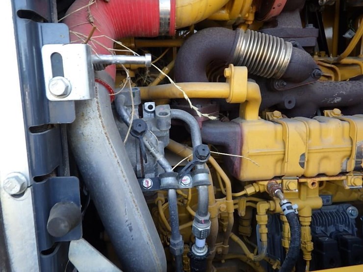 2023-john-deere-544-image-20