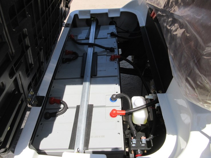 2026-sdlanch-sdlc80-shuttle-golf-cart,-image-5