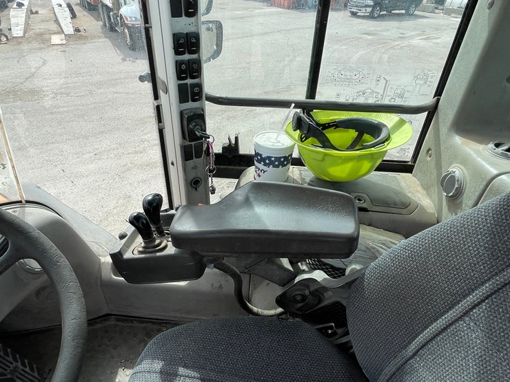2014-volvo-l120h-image-123