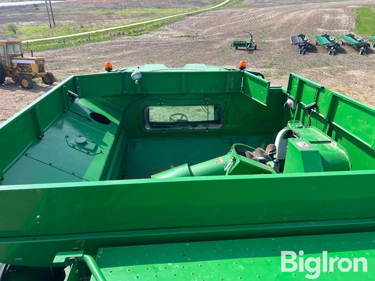 2012-john-deere-s550-image-12